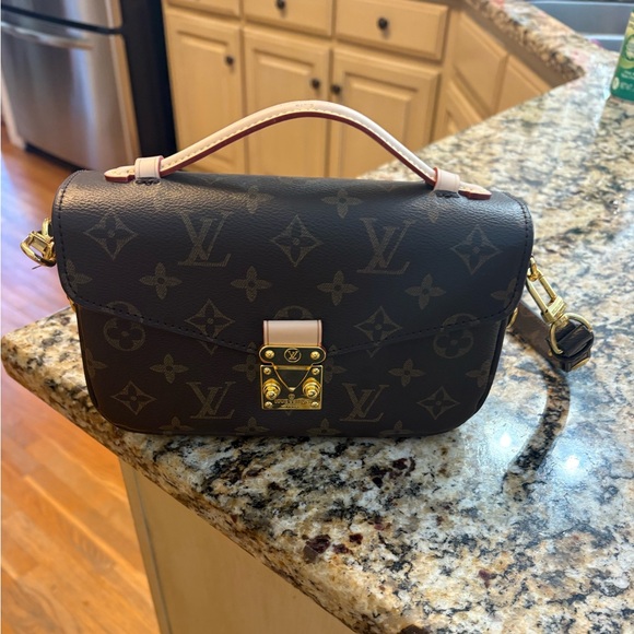 Louis Vuitton Monogram Brown and Cream Handbag NWOT - Picture 1 of 9